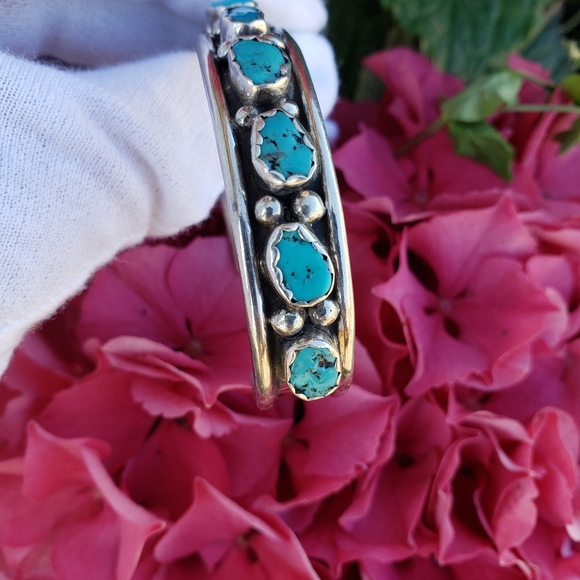 Navajo Sterling Turquoise Vintage Cuff - Picture 2 of 7
